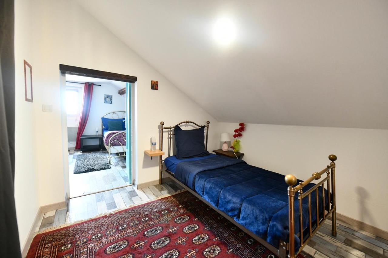 Bed and Breakfast L'Amarre Aux Anges Cormatin Экстерьер фото