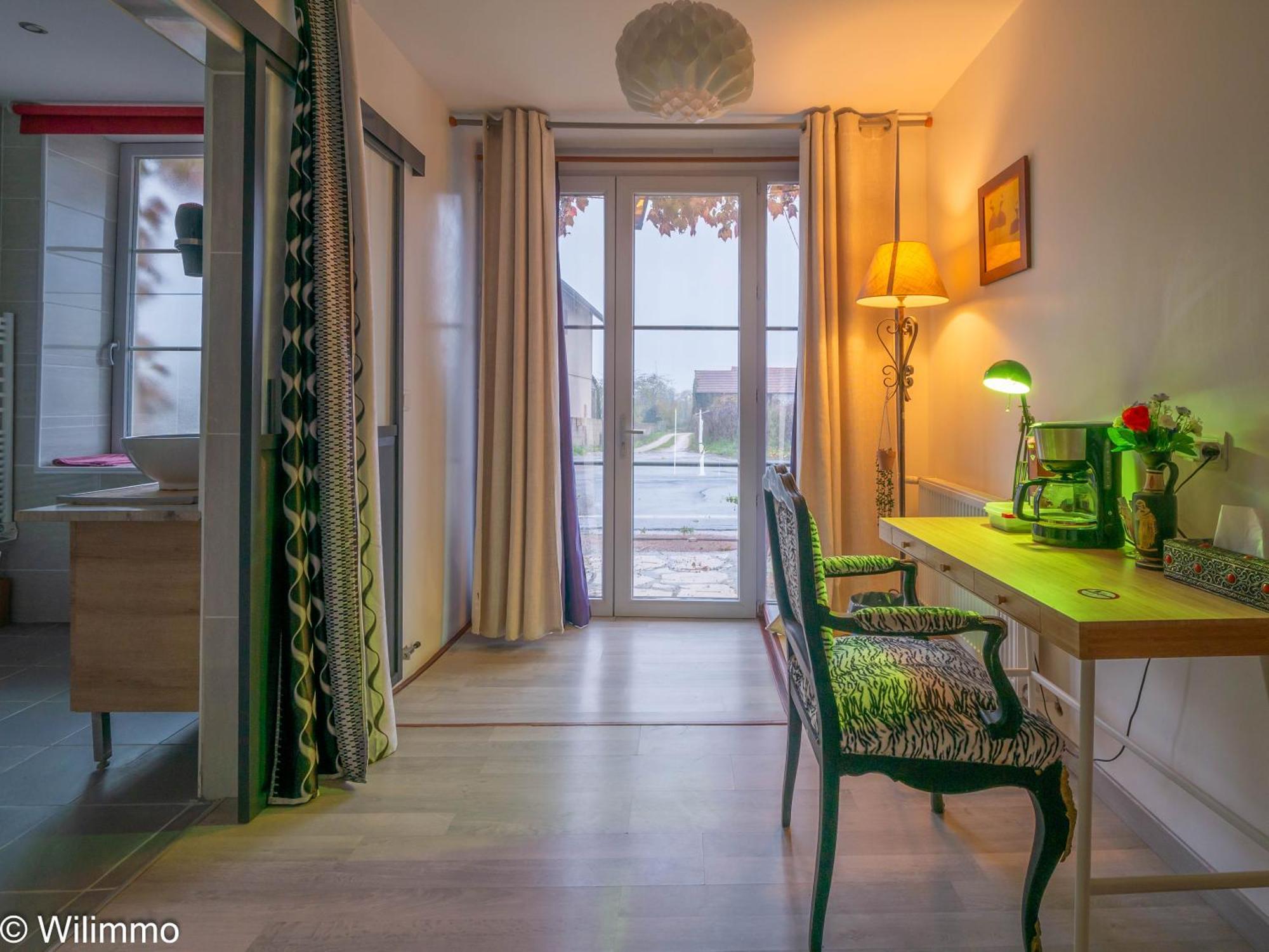 Bed and Breakfast L'Amarre Aux Anges Cormatin Экстерьер фото