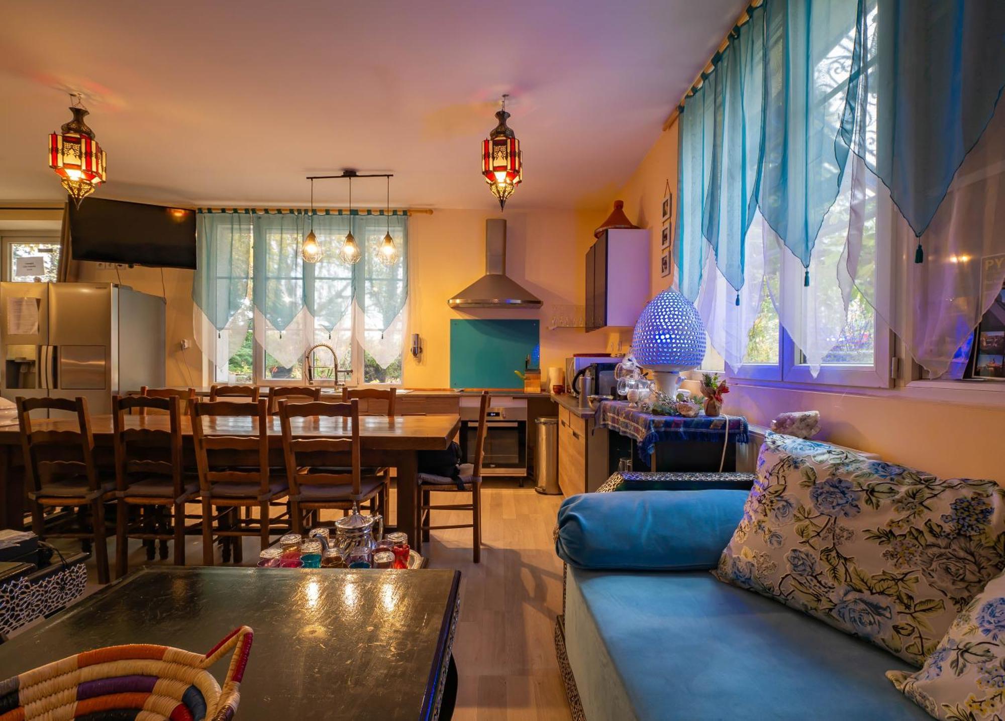 Bed and Breakfast L'Amarre Aux Anges Cormatin Экстерьер фото