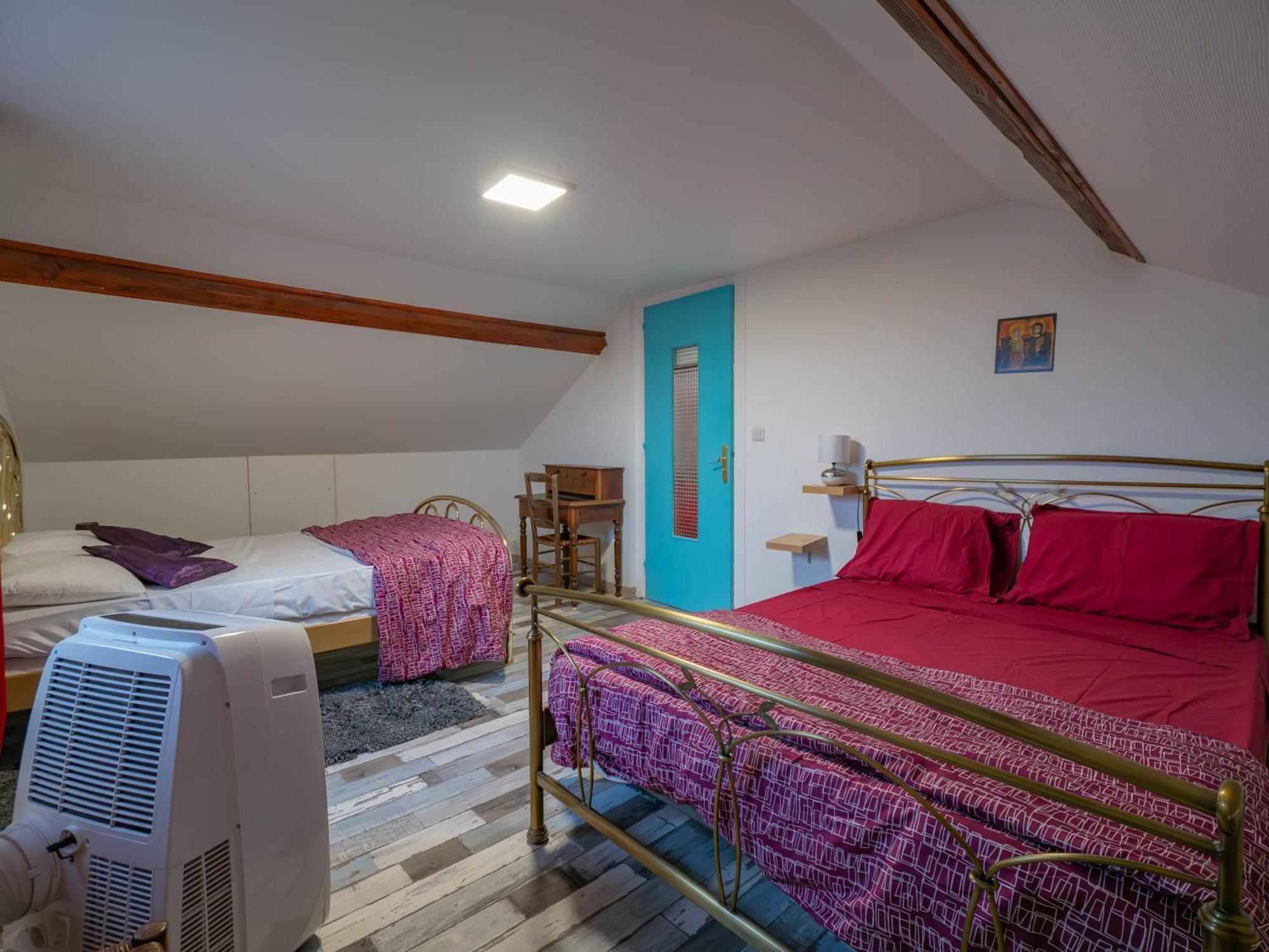 Bed and Breakfast L'Amarre Aux Anges Cormatin Экстерьер фото